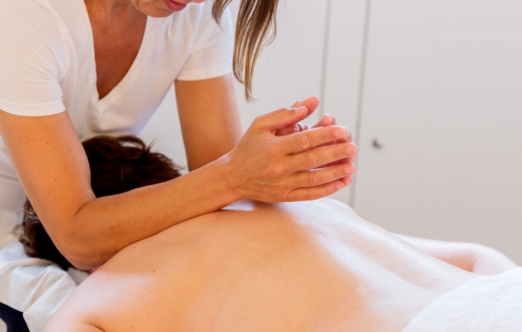 Lomi Lomi temple style massage